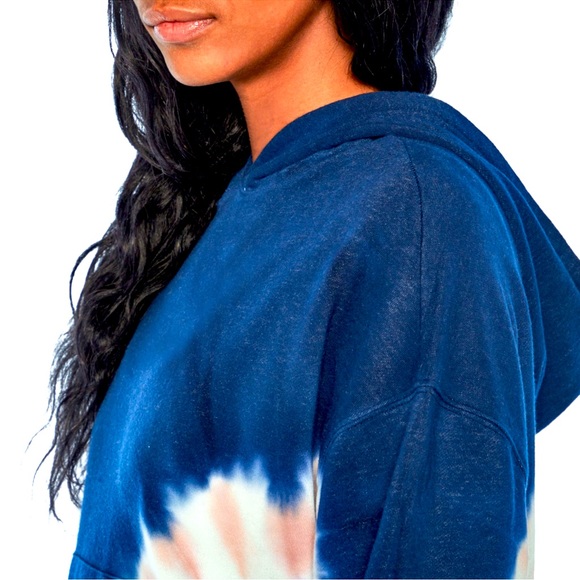 Wildfox Women's Tie-Dye Hoodie & Jogger set - Picture 7 of 12